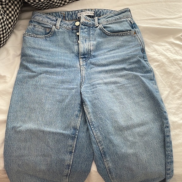 Zara high waisted multi-button jeans - Picture 7 of 8